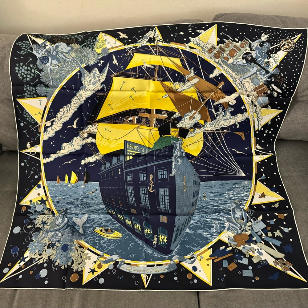 Hermès Flagship scarf